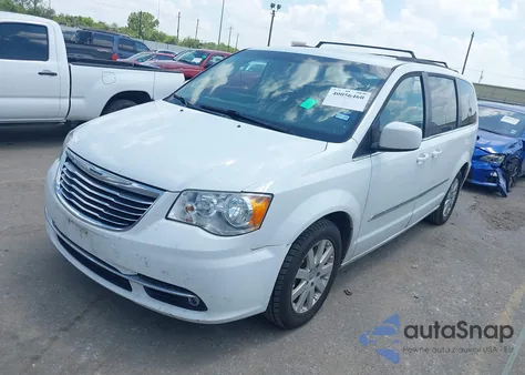 2016 Chrysler Town & Country Touring z USA, uszkodzony, nr VIN 2C4RC1BG6GR299430